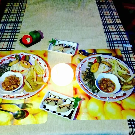 Tuana Hotell Side
