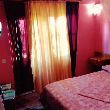 Hotell Tuana Side