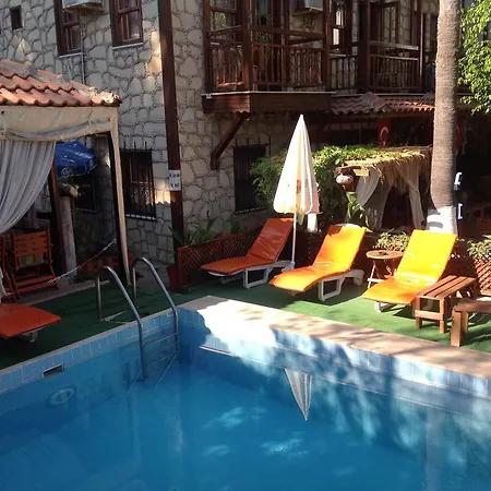 Tuana Otel 3*