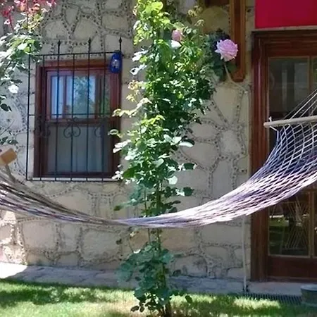 Hotel Tuana 3*