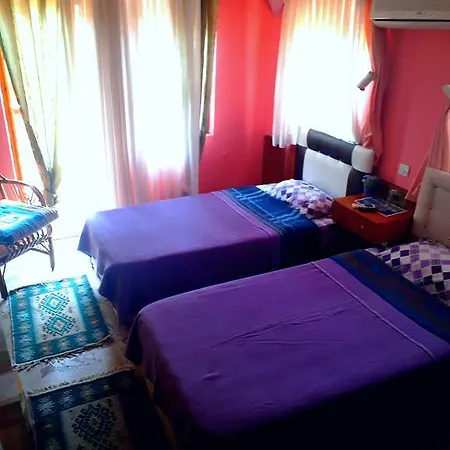Hotel Tuana Side