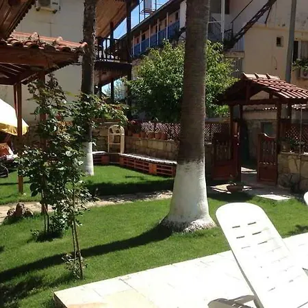 Tuana Hotel
